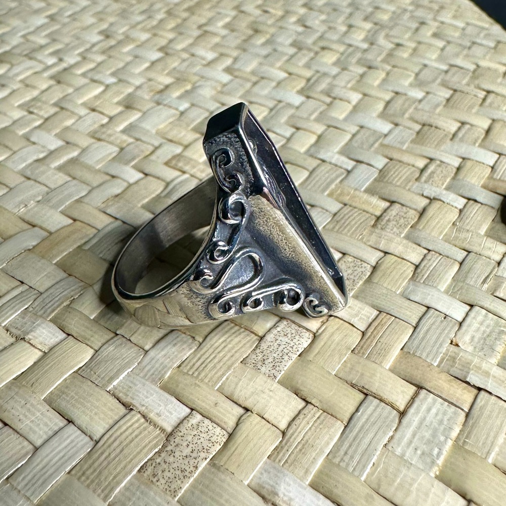 Vampire Coffin Skull Ring Unique High Quality Stainless Steel Ring. - Picture 2 of 7